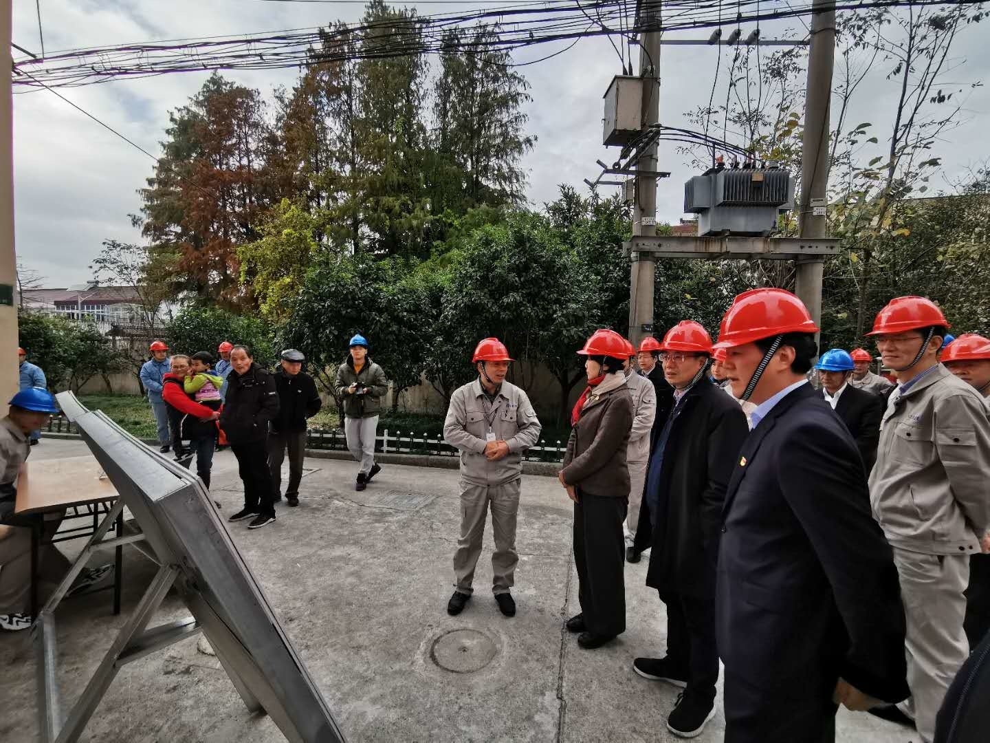 公司承建的上海金山中石化塑料厂房项目开工